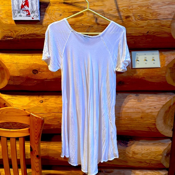 White summer dress never worn - Picture 2 of 2